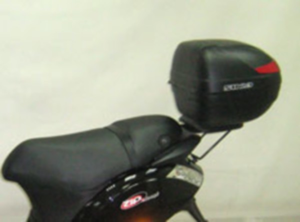 Achterdrager voor het topkoffer Piaggio Zip 2000 Zip 4T Shad