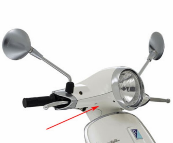 Stuurkap Vespa Primavera wit fusion 544 onder Piaggio origineel 67364700br