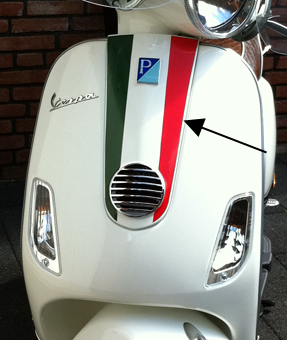 Aufkleber Piaggio tricolore Vordere Scheibe Vespa LX groen/ wit/ rot mitten