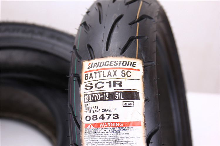 Tire 120/70-12 Bridgestone Tubeless slick profiel